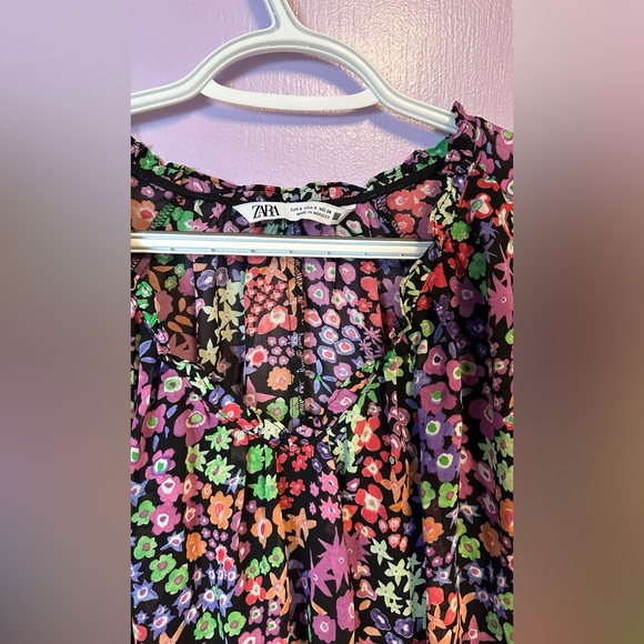 Zara Floral Blouse - Picture 6 of 9